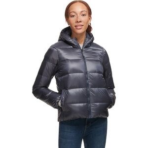 Patagonia Raven Rocks Down W’s Hoodie!